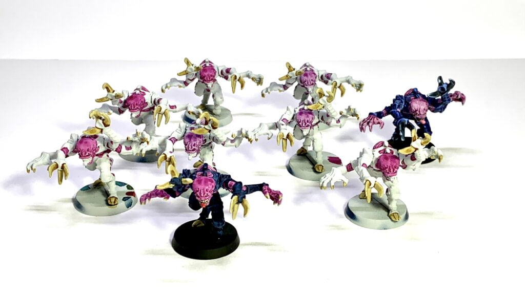 Essain de Genestealer en cours de peinture