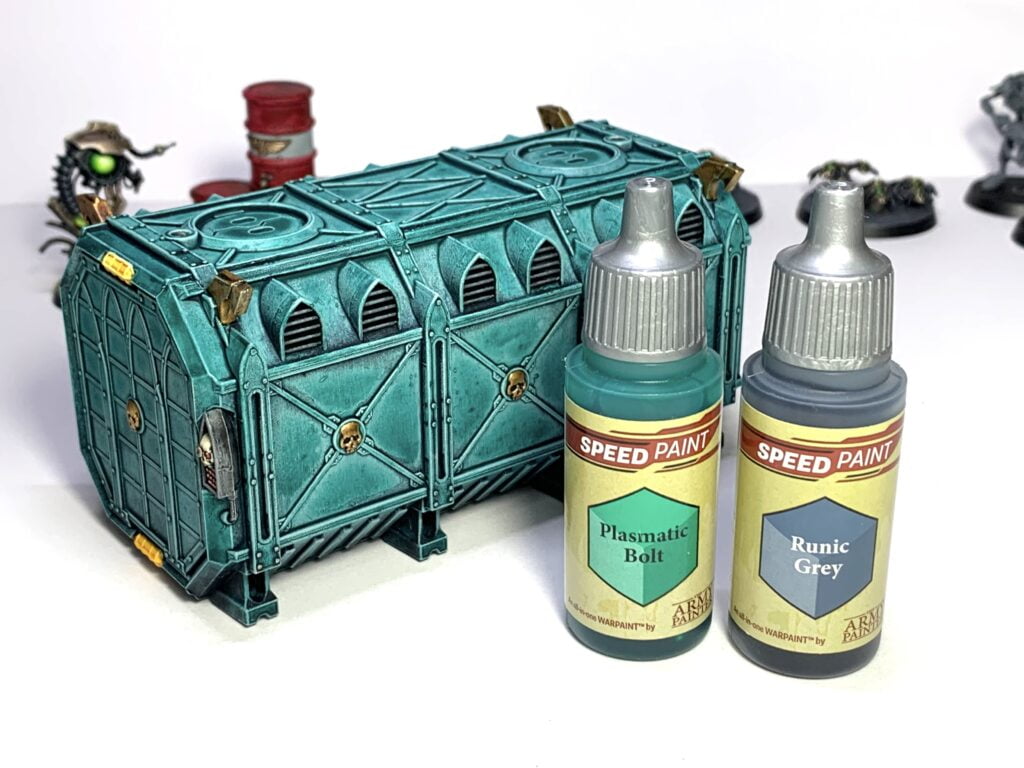Munitorum Armoured Container et les Speedpaints utilisées