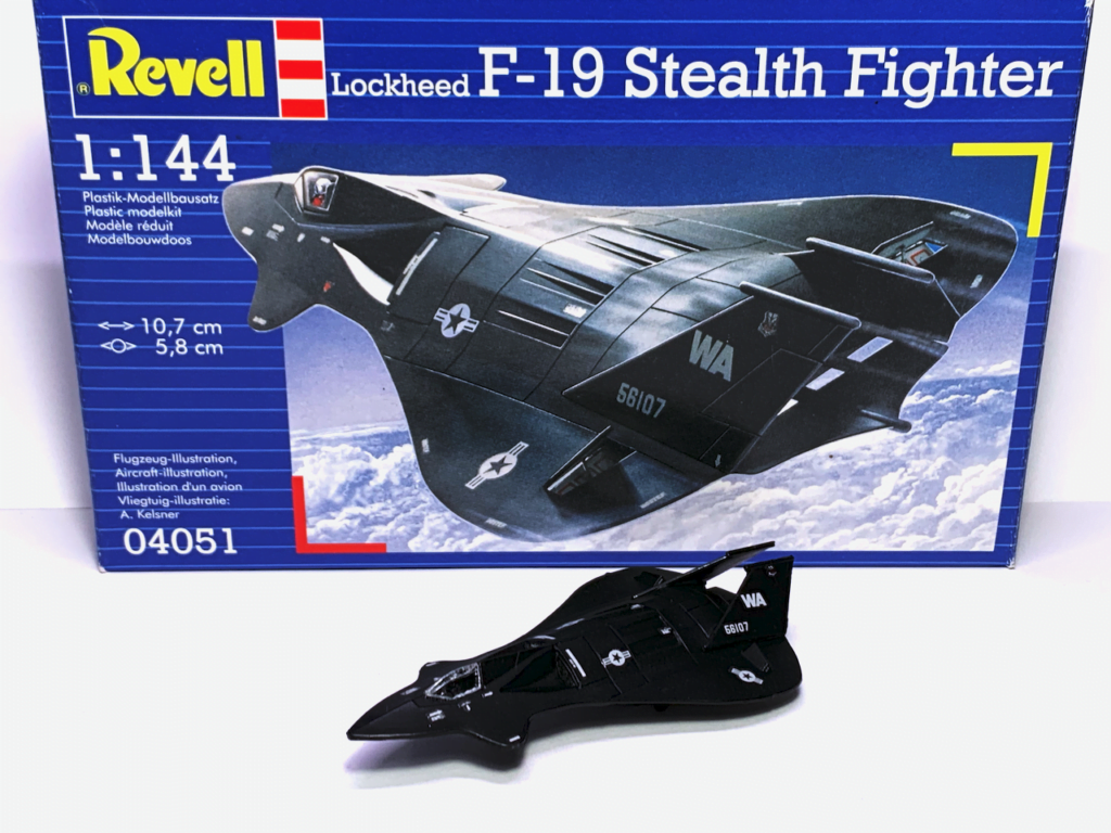 Maquette Revell F-19 qui semble dater de 1988.