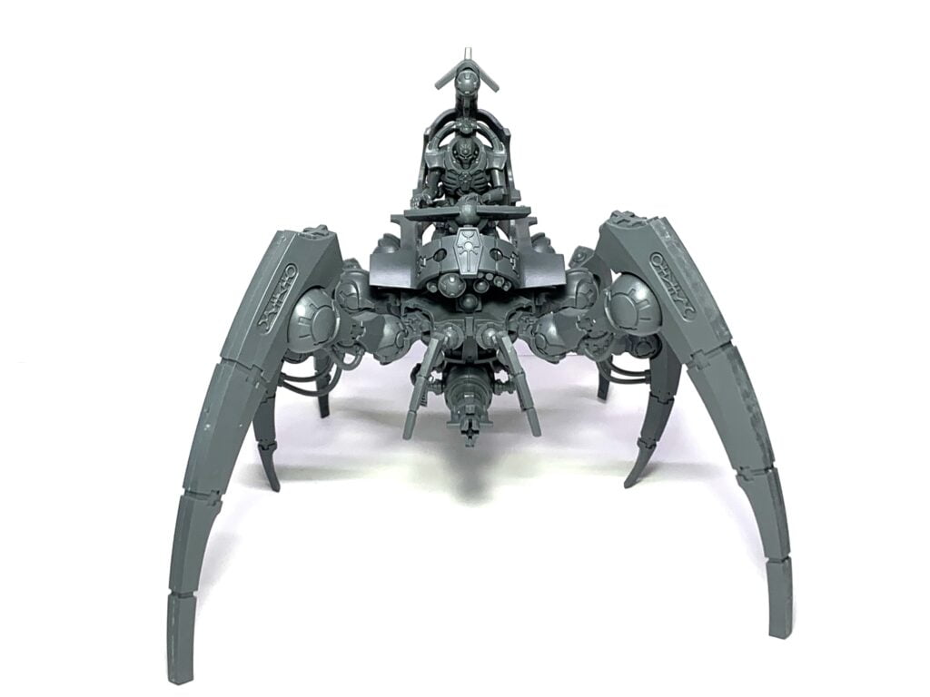 Figurine Warhammer 40,000 Nécron Rôdeur du Triarcat assemblée mais non peinte.