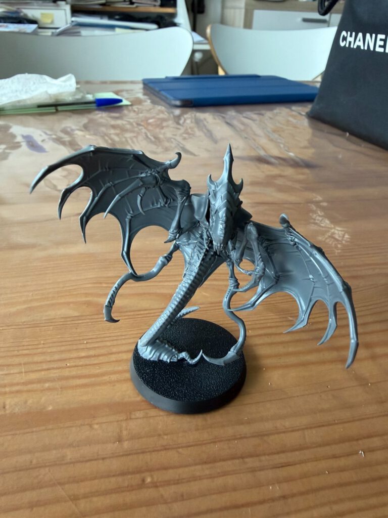 Parasite de Mortrex monté, avant peinture